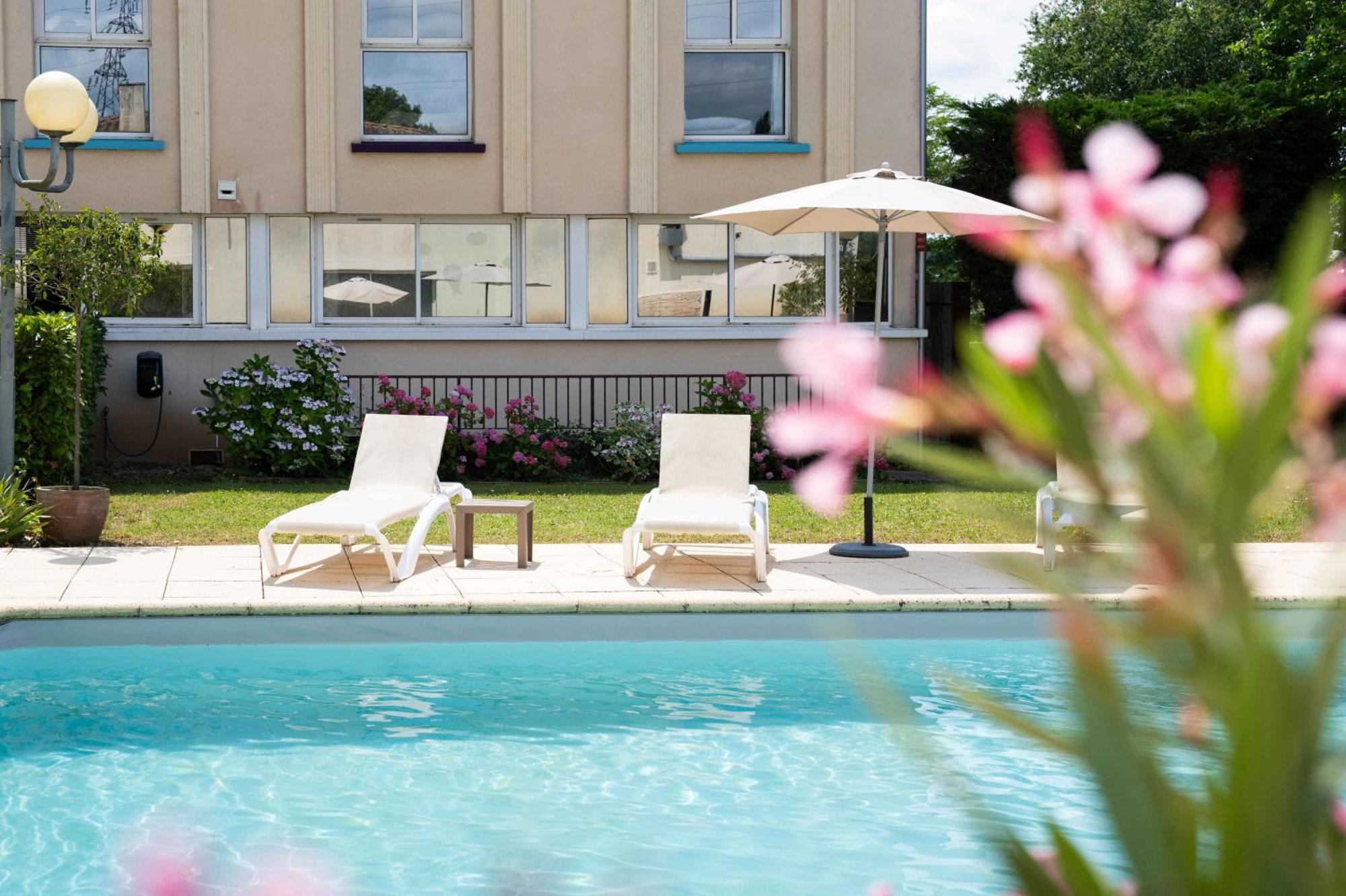 Logis Hotel & Restaurant Ludik Bergerac Zewnętrze zdjęcie