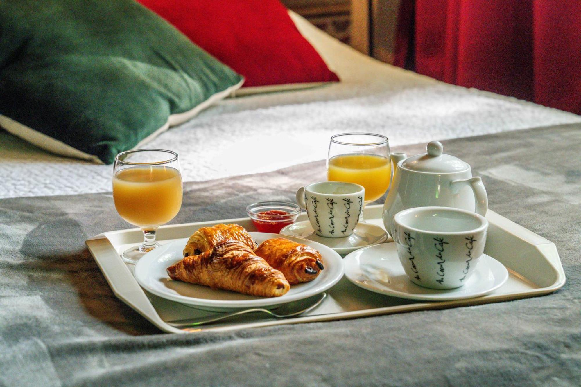 Logis Hotel & Restaurant Ludik Bergerac Zewnętrze zdjęcie